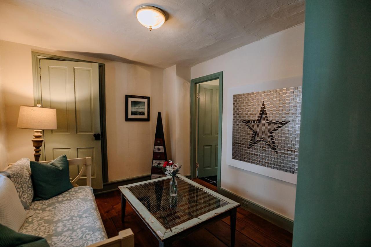 Galvanized America Inn & Art Gallery Doylestown Bagian luar foto